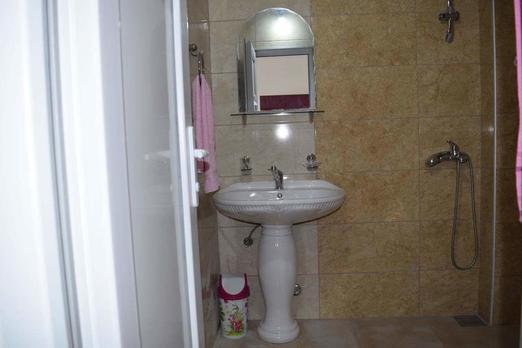 Leli Apartments Ulcinj Eksteriør bilde