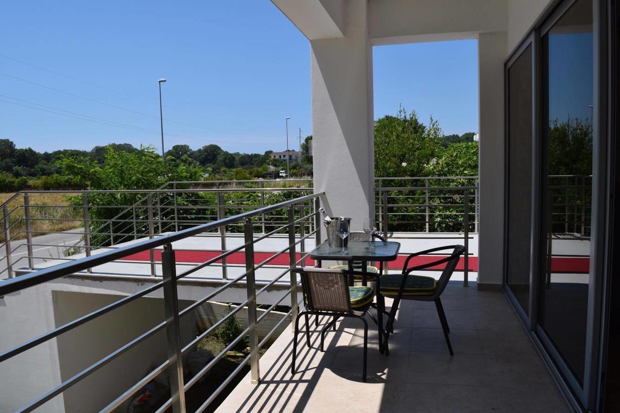Leli Apartments Ulcinj Eksteriør bilde